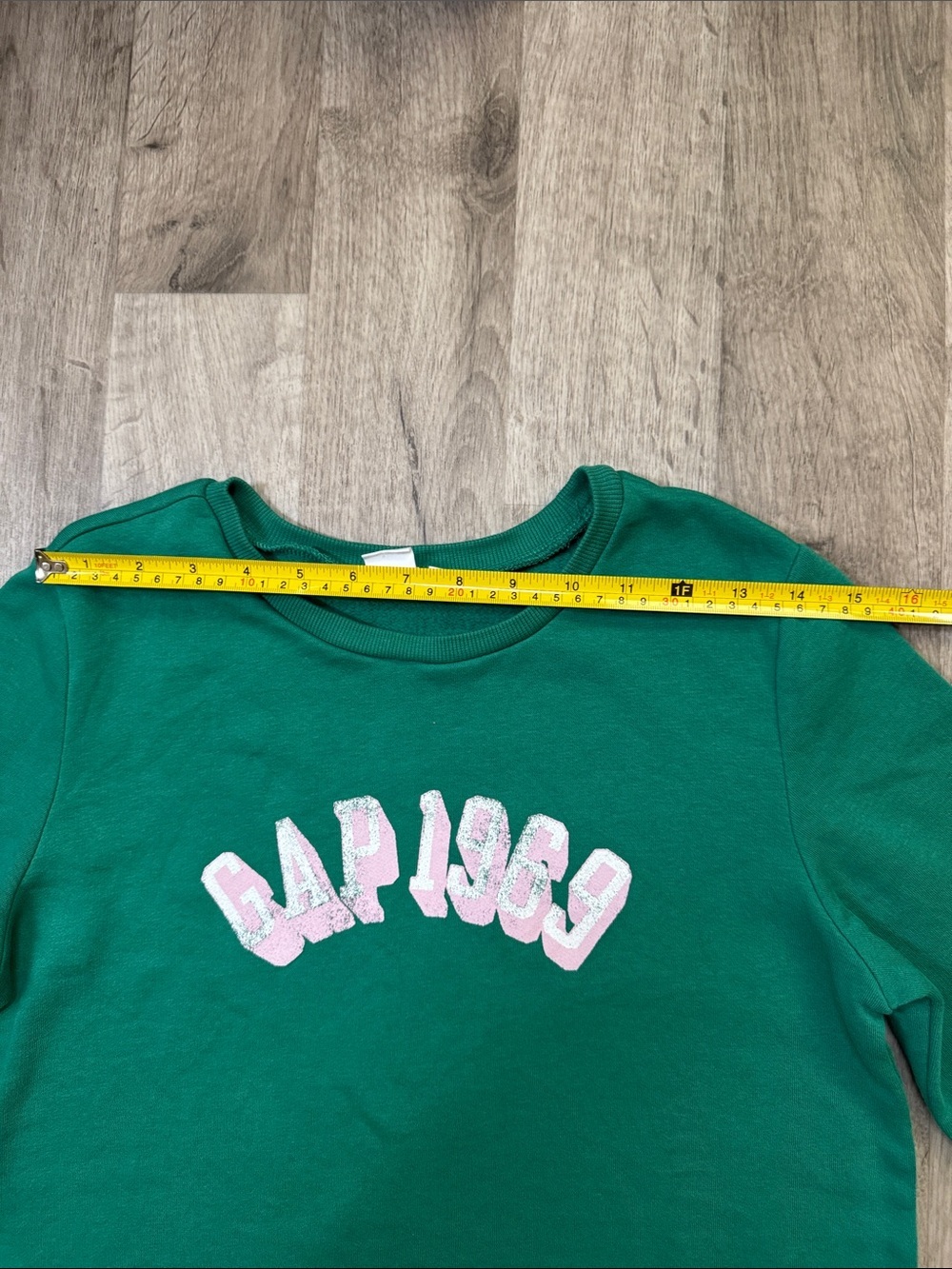 GAP Emerald Crewneck Sweatshirt with Pink Logo Size XS - Picture 7 of 7